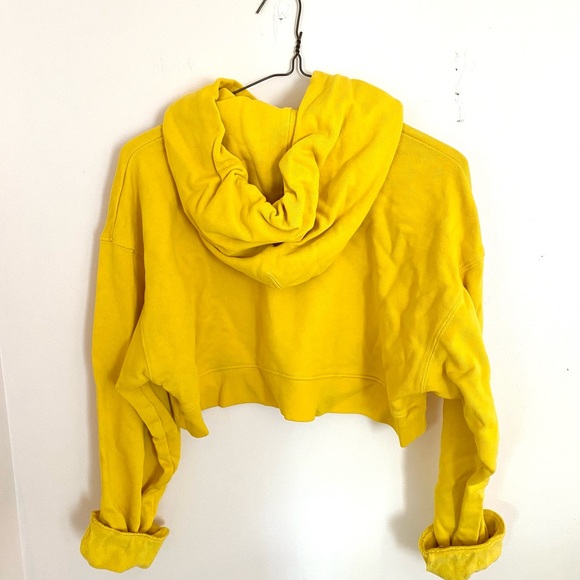 Yellow Levi’s Cropped Hoodie Size S - Picture 2 of 4